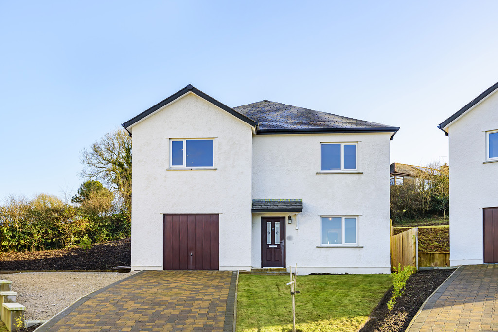3 bedroom Link detached house To Let
