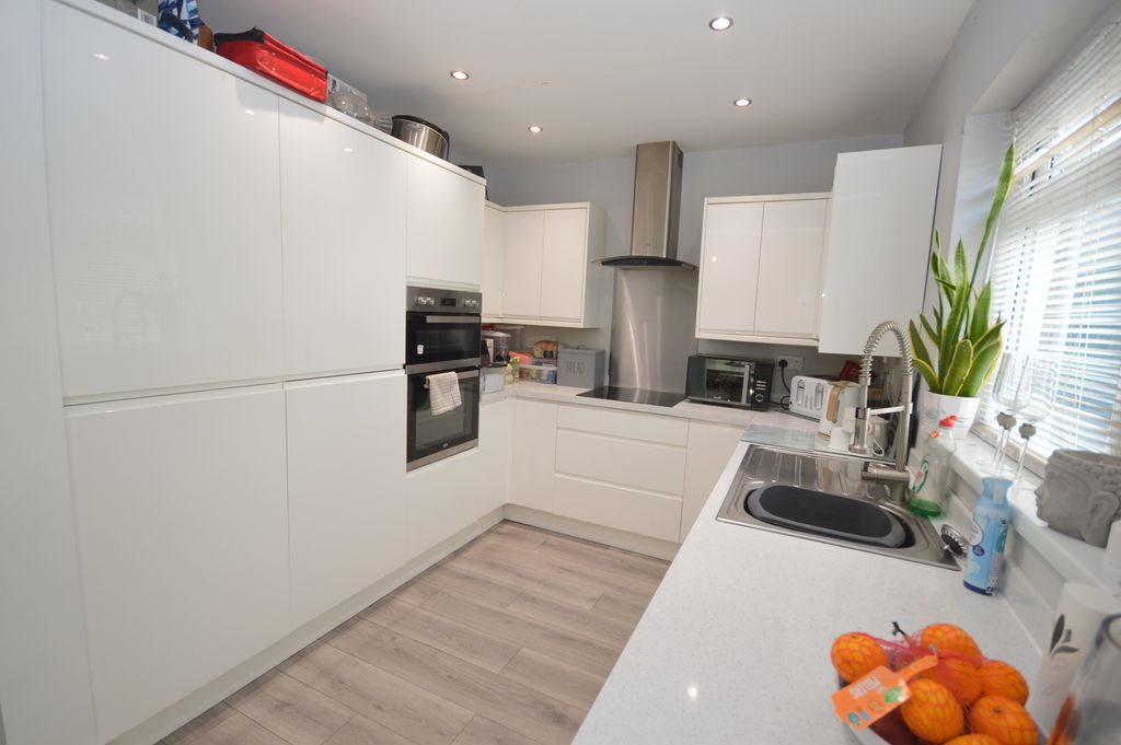 3 bedroom Terraced bungalow For Sale
