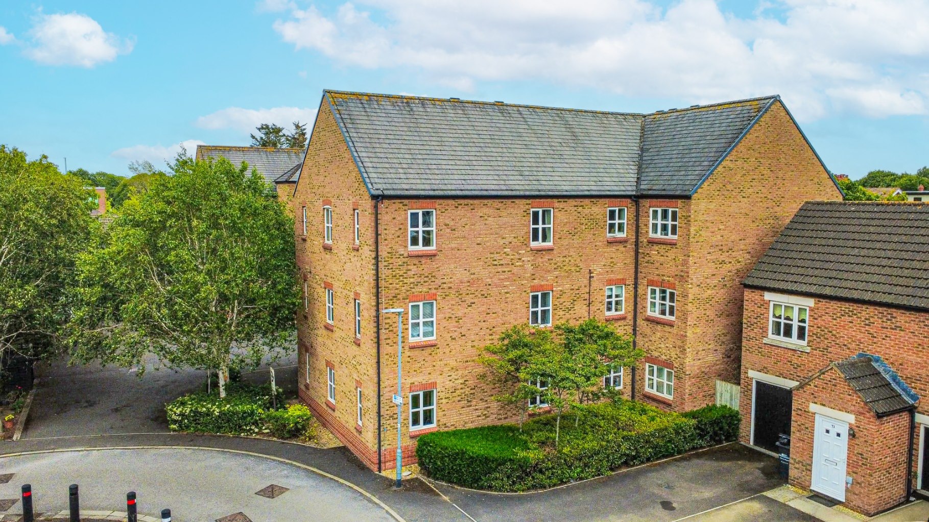 1 bedroom Terraced House For Sale