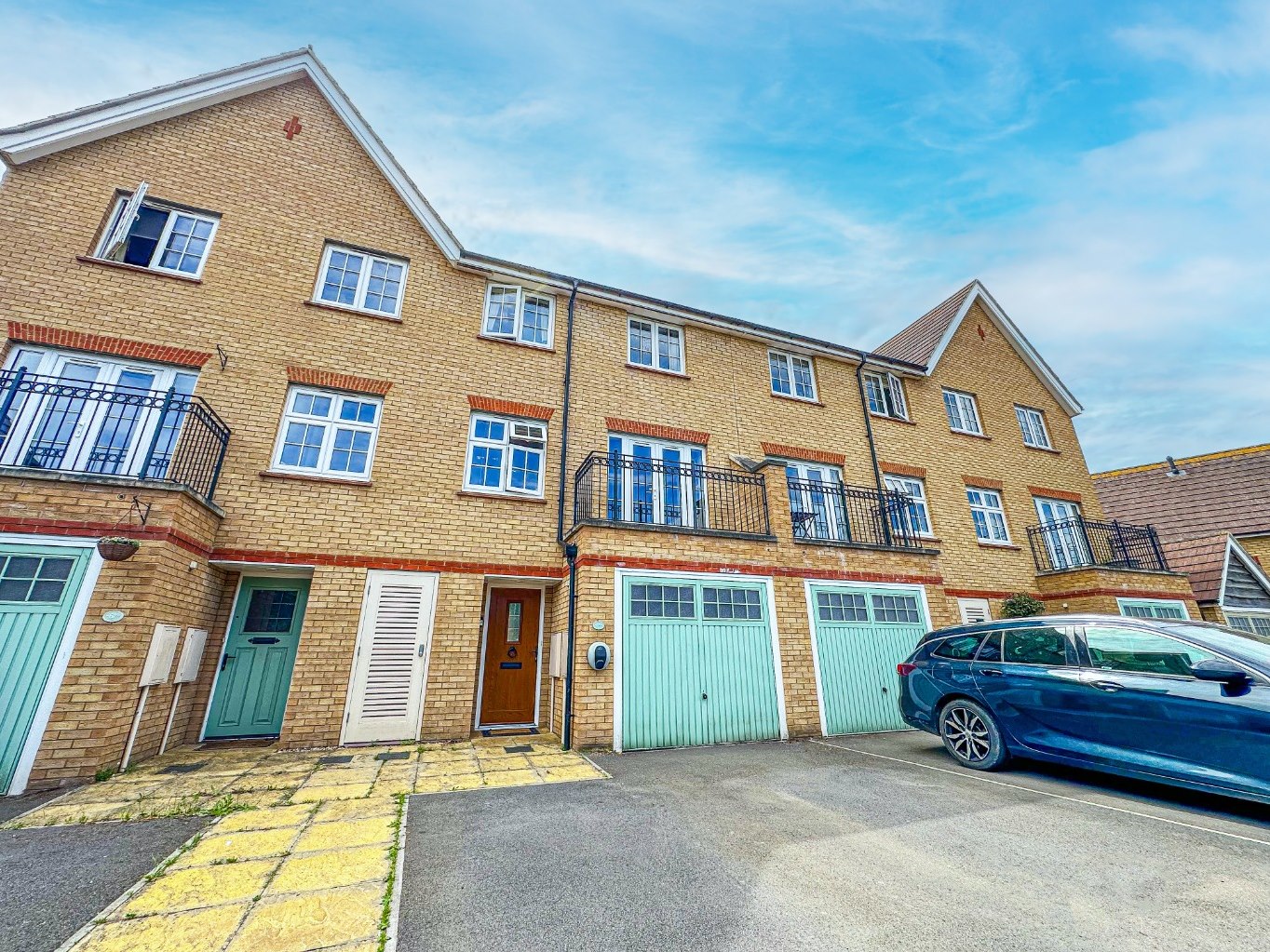 4 bedroom Terraced House For Sale