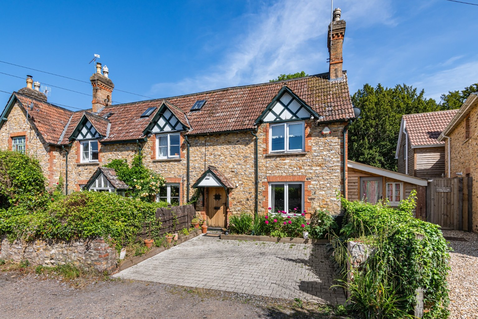 2 bedroom Cottage Under Offer