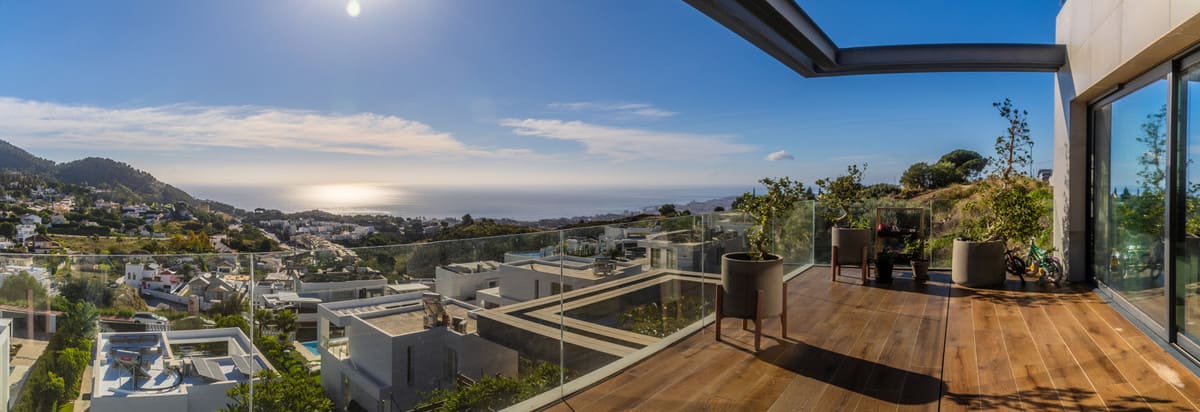 5 bedroom Villa For Sale