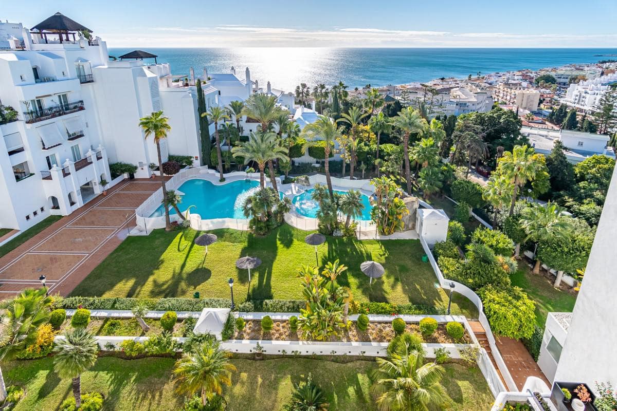 4 bedroom Apartment For Sale