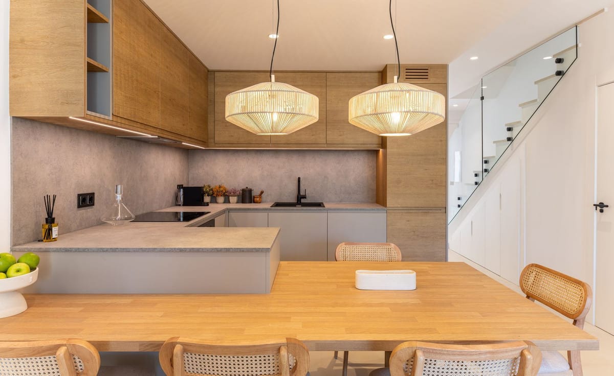 4 bedroom Apartment For Sale