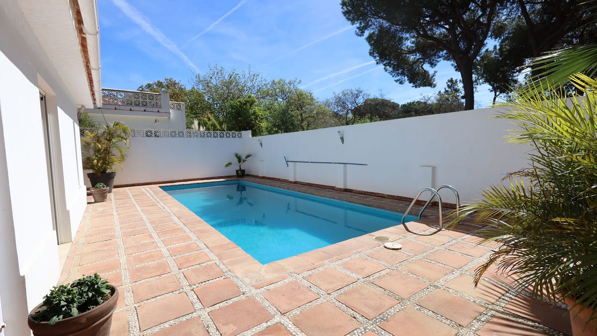 4 bedroom Villa For Sale