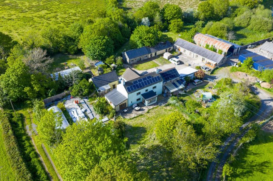 1 Detached house For Sale
