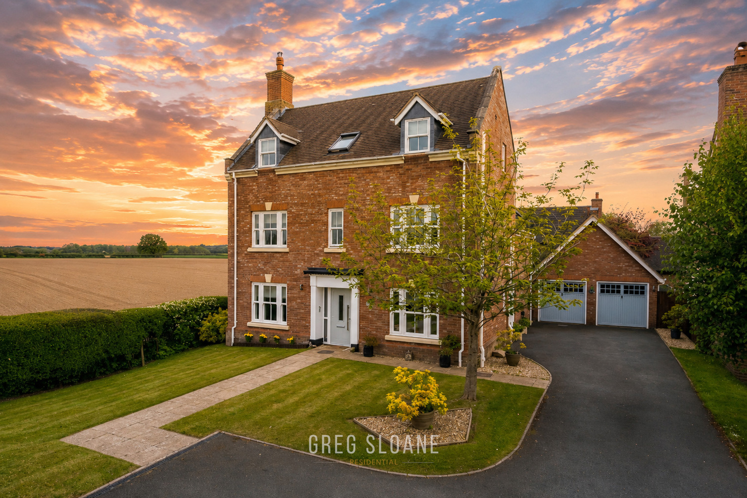 5 bedroom Detached house For Sale