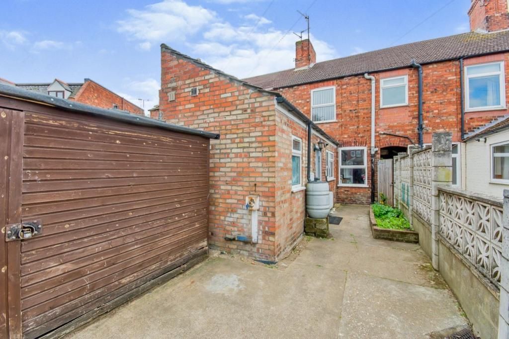 3 bedroom Terraced House To Let