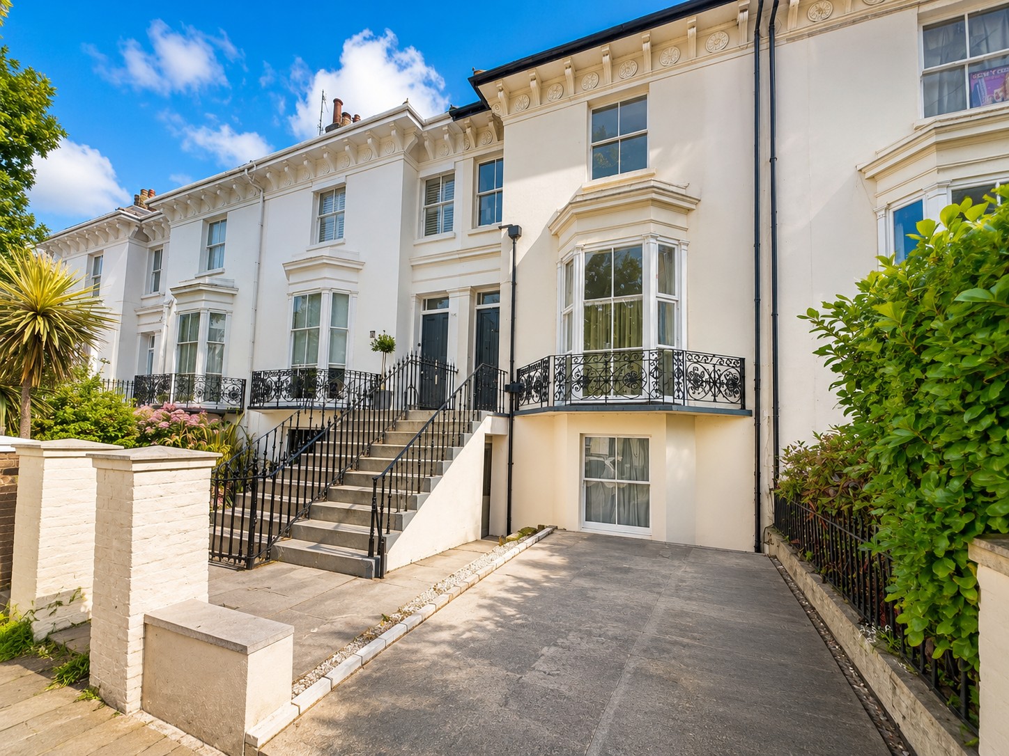 6 bedroom Terraced House Under Offer