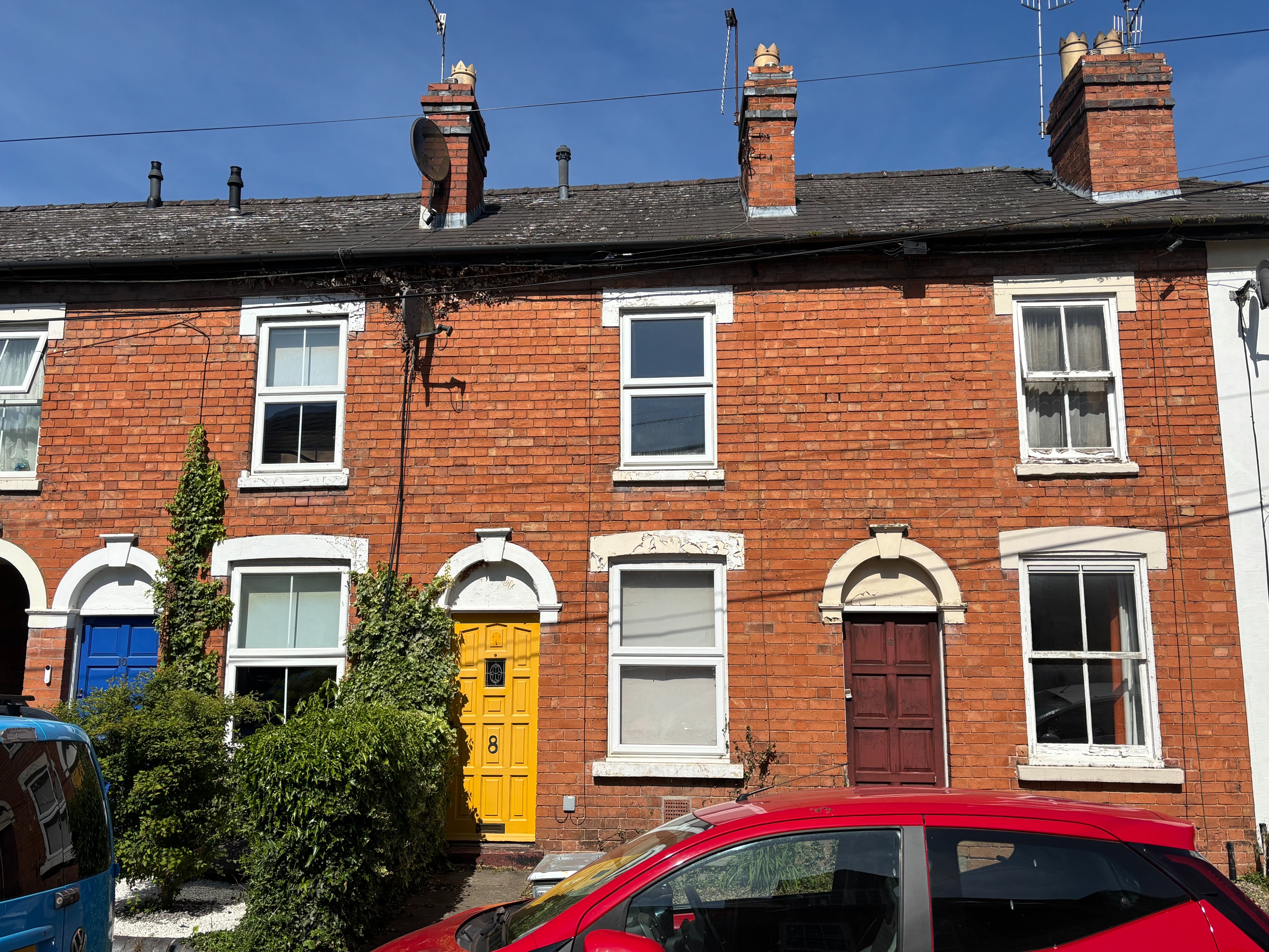 2 bedroom Terraced House To Let