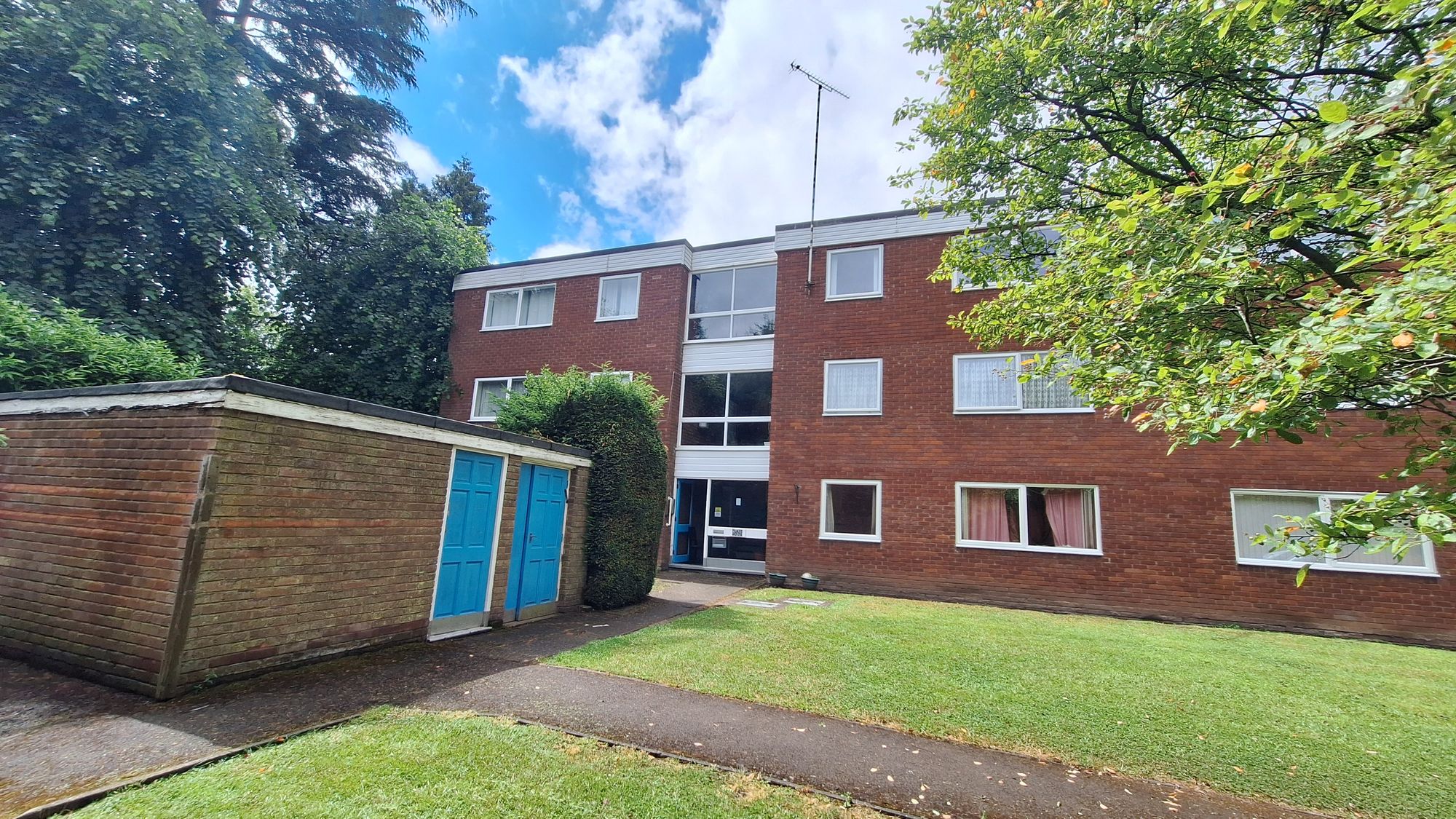 2 bedroom Flat share For Sale