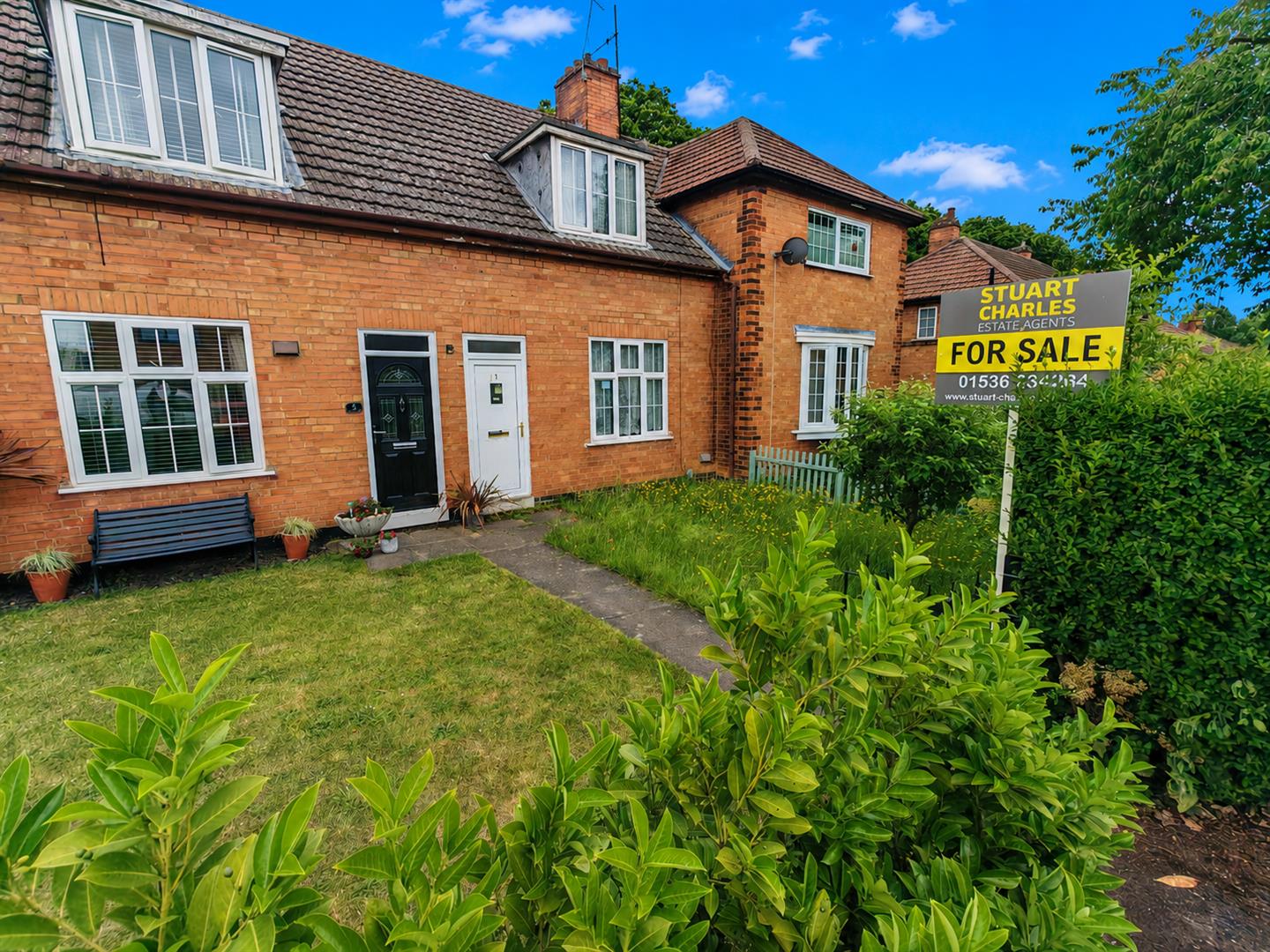 2 bedroom Terraced House For Sale