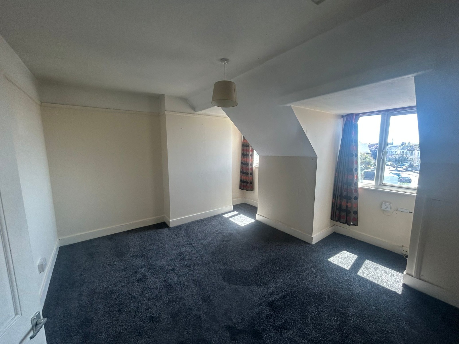 1 bedroom Flat To Let