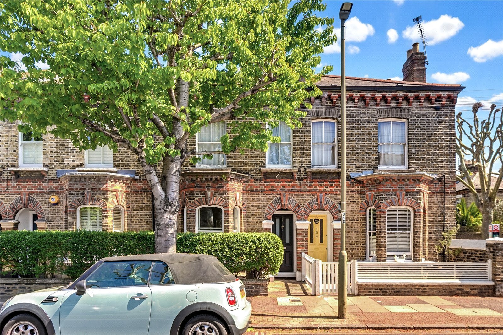 1 bedroom Flat For Sale