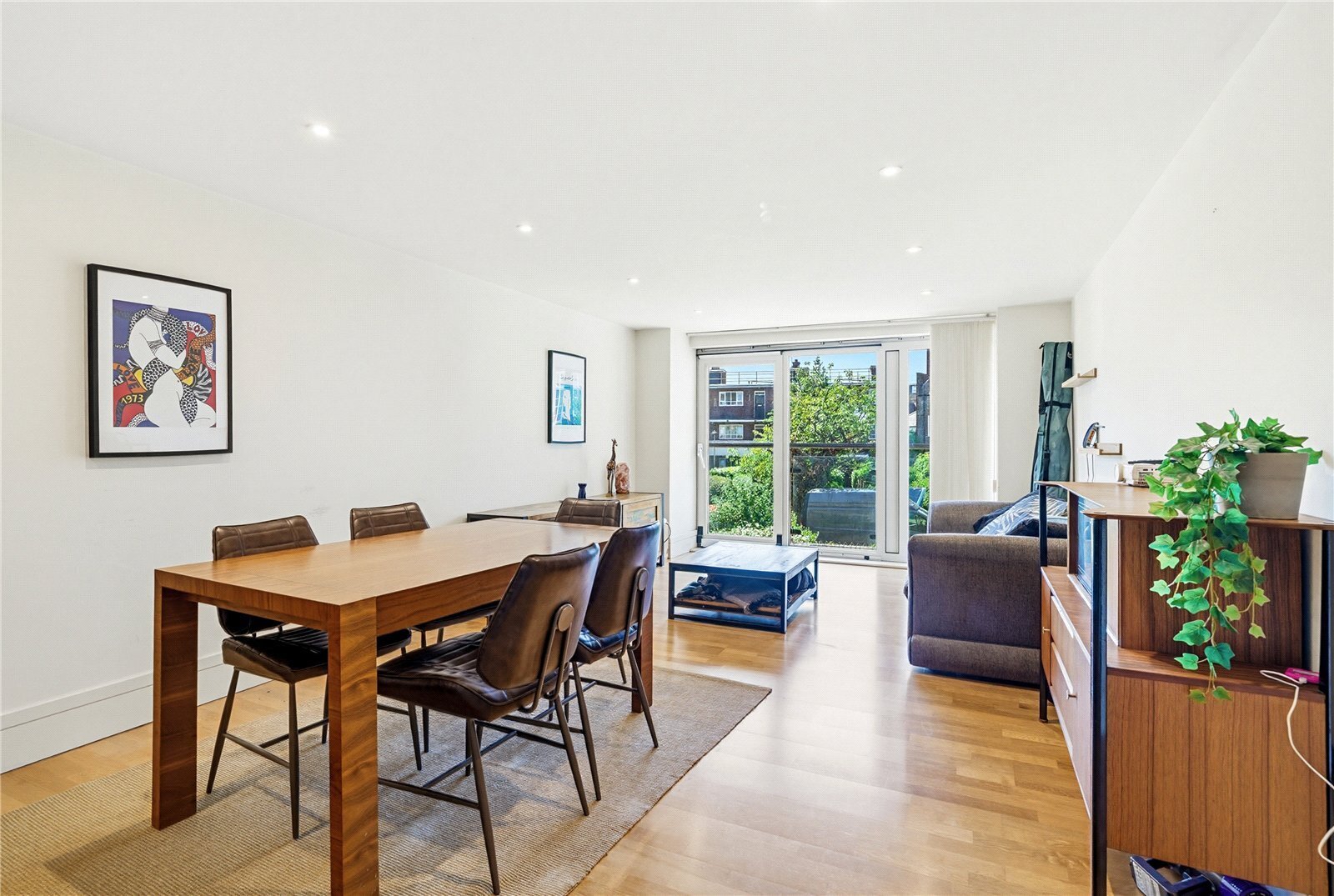 1 bedroom Flat For Sale