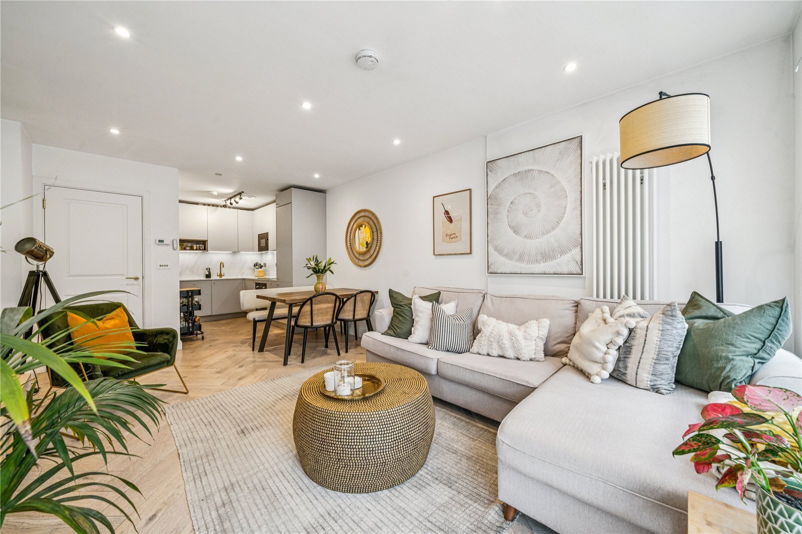 1 bedroom Flat For Sale