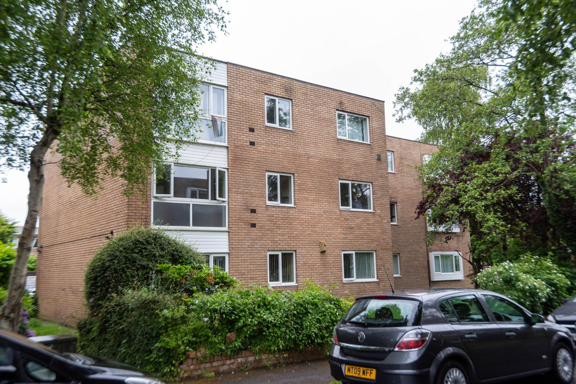 1 bedroom Flat To Let