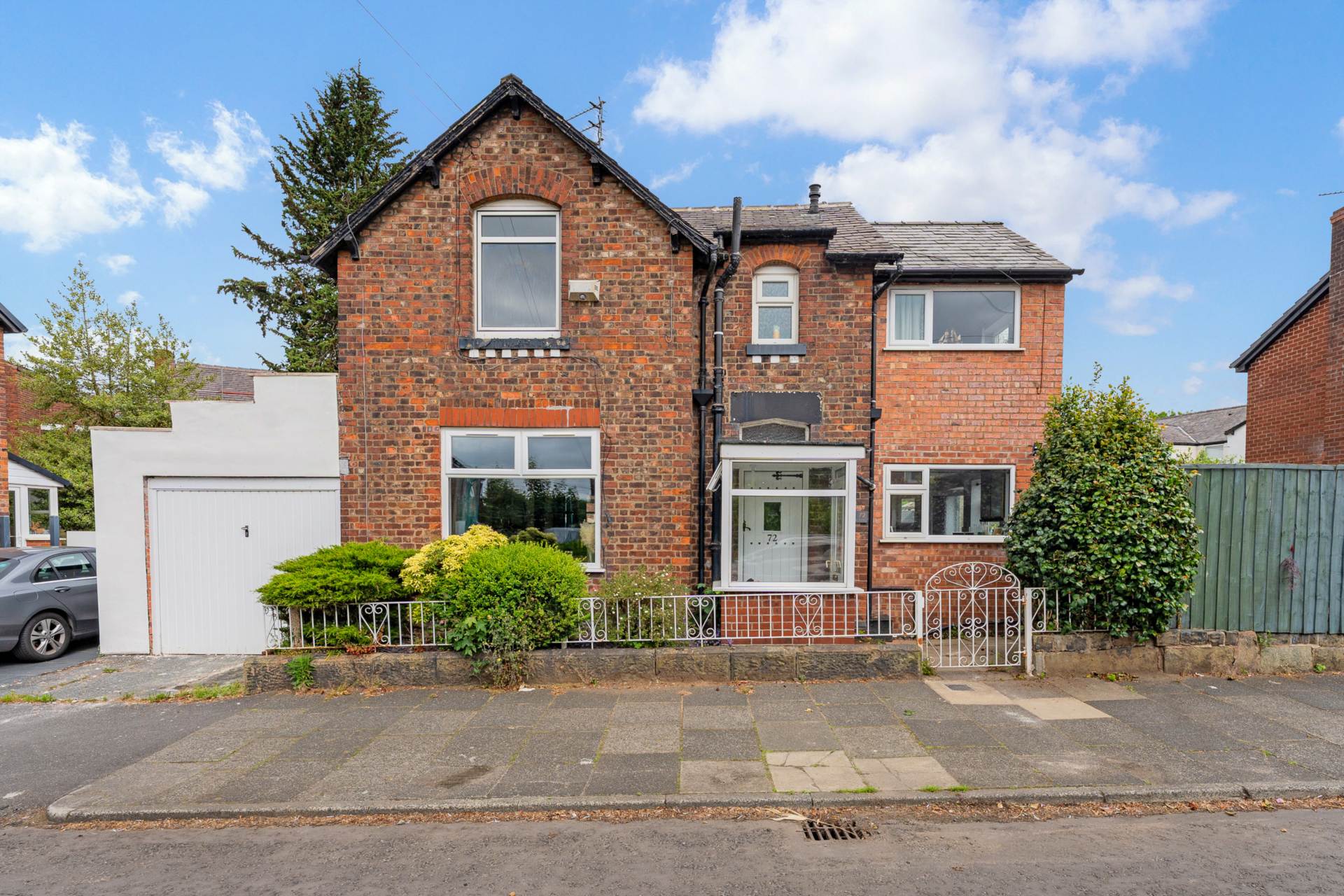 3 bedroom Detached house To Let
