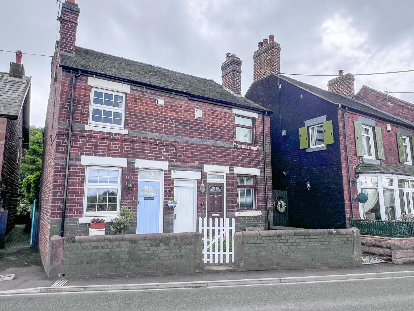 2 bedroom House (unspecified) Under Offer