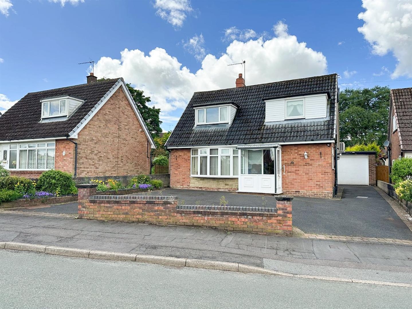 3 bedroom Link detached house Under Offer