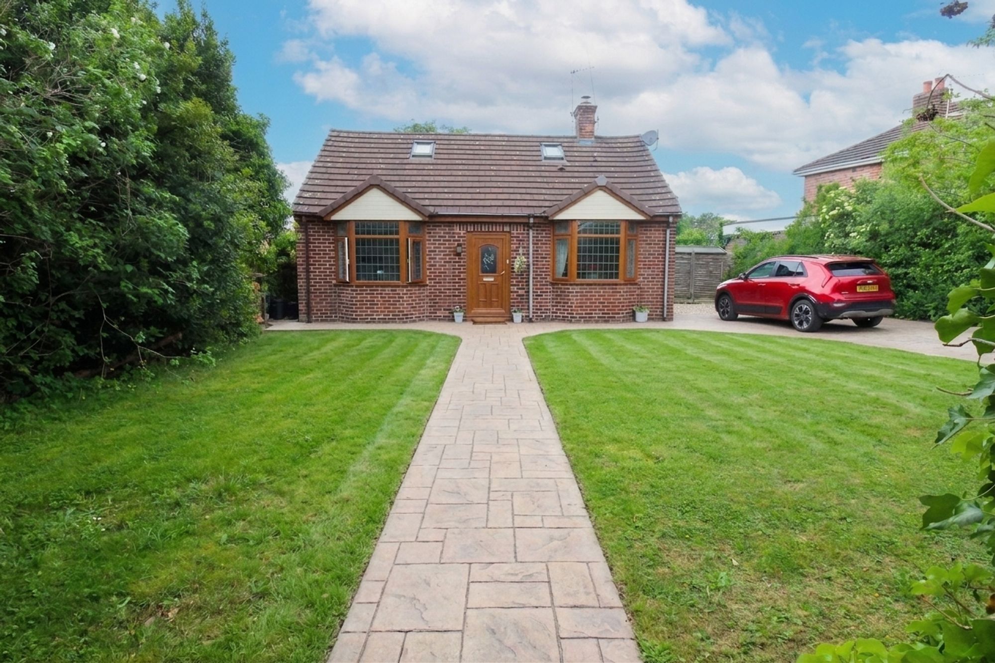 4 bedroom Detached bungalow For Sale