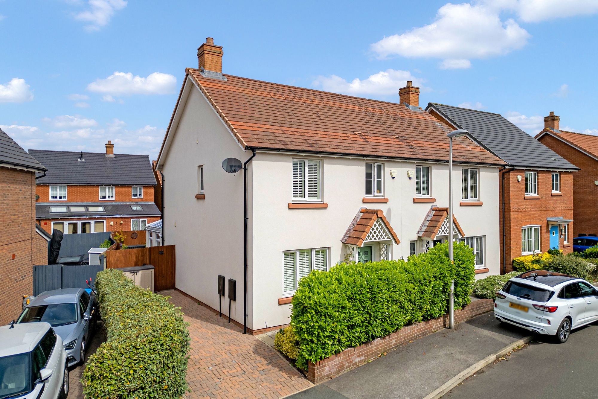 3 bedroom Semi-detached house For Sale
