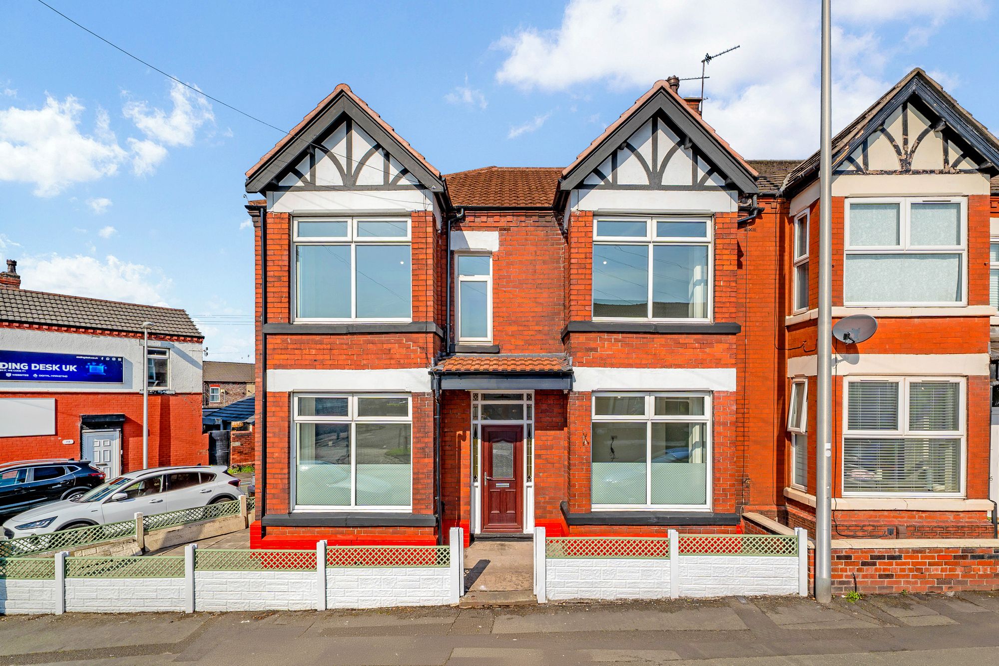 3 bedroom End of terrace house For Sale