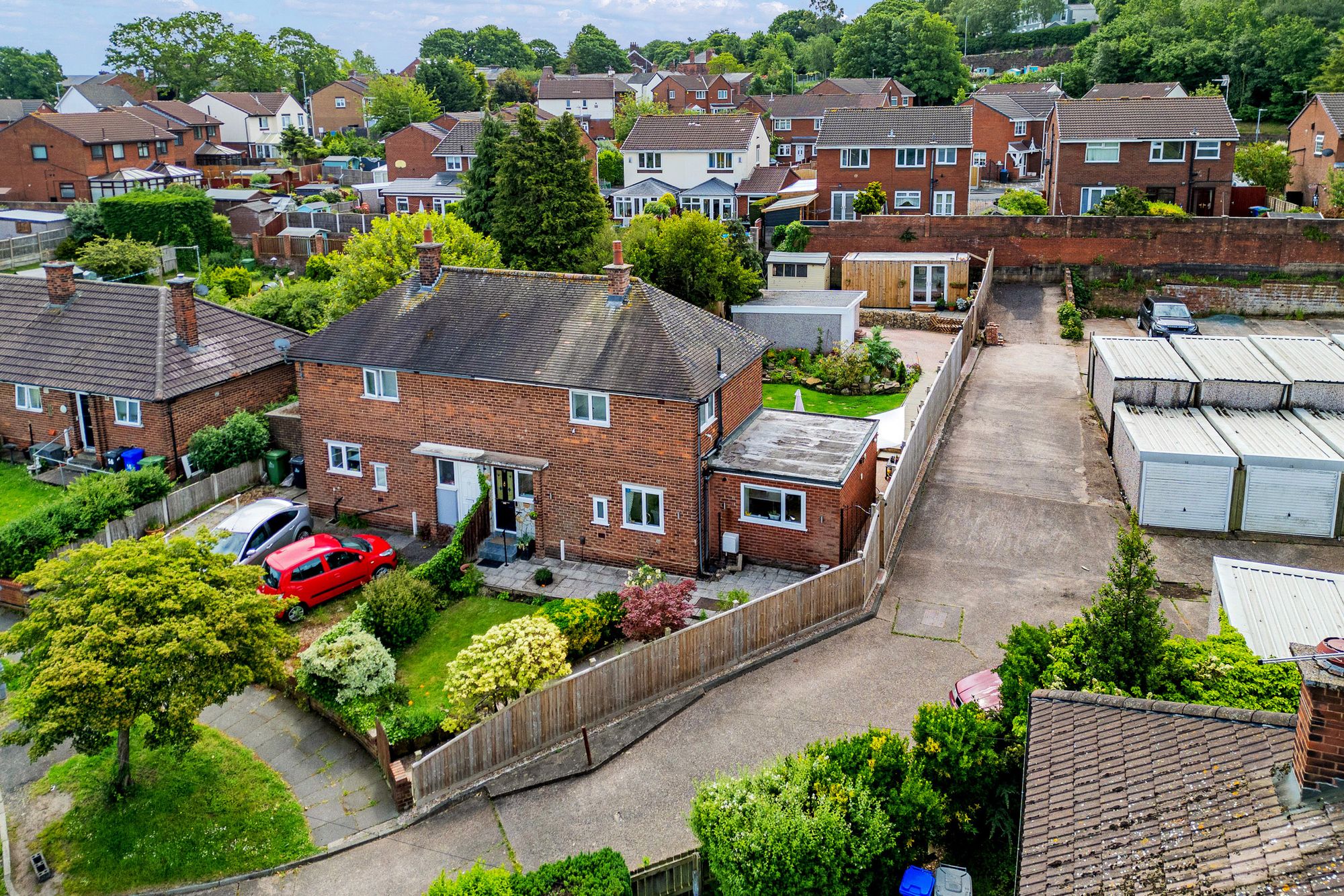2 bedroom Semi-detached house For Sale
