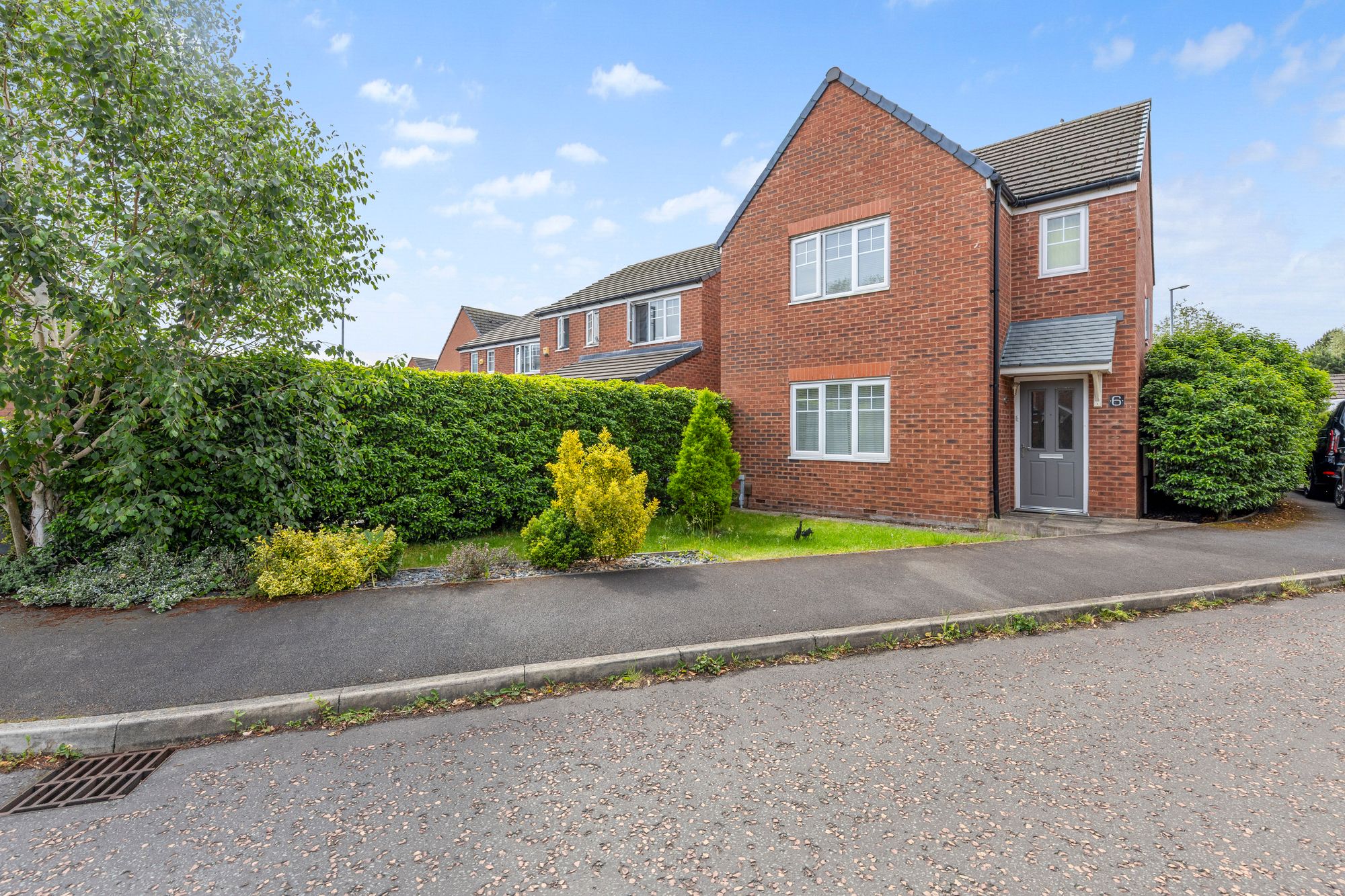 3 bedroom Detached house Under Offer