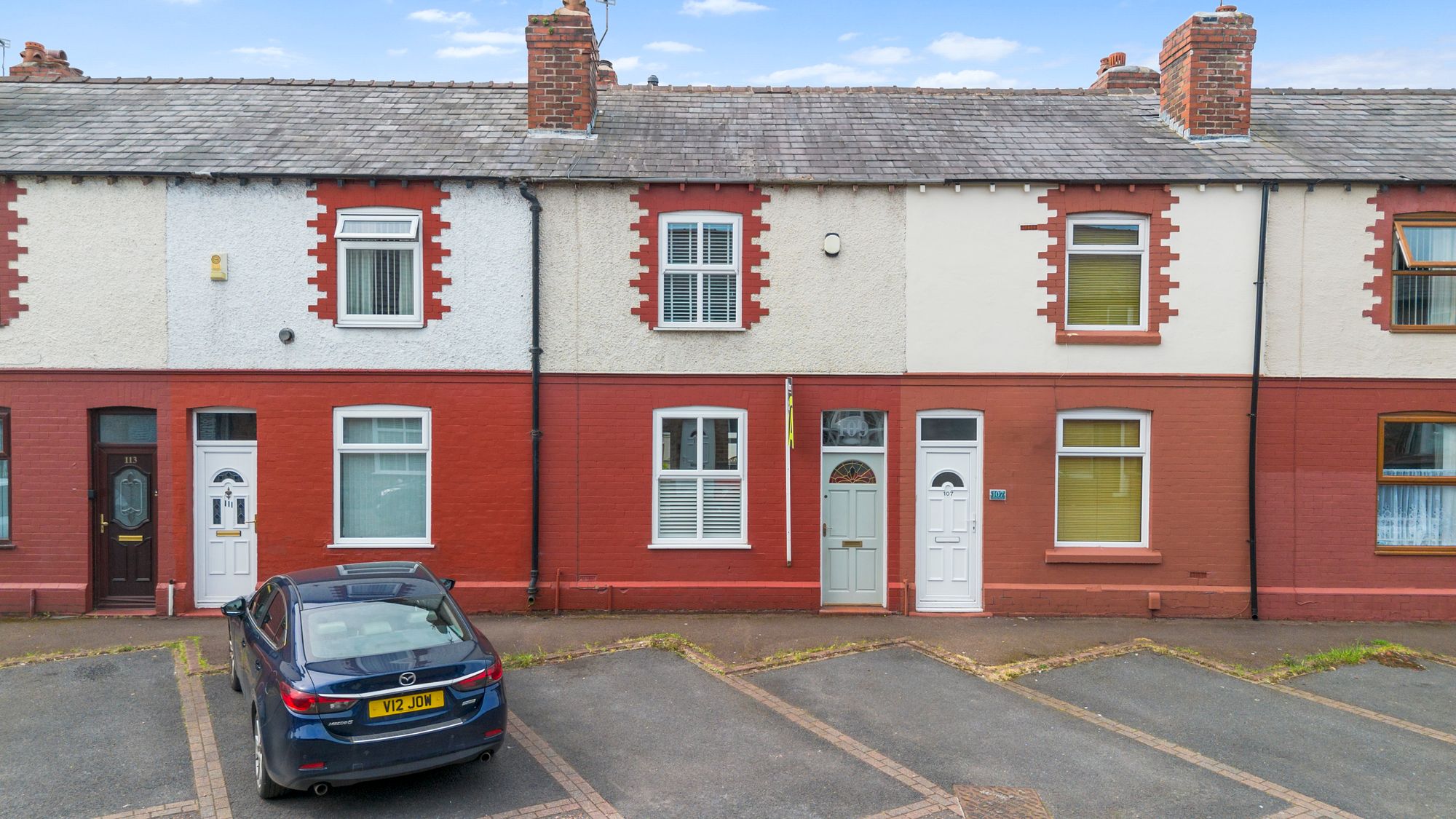 2 bedroom Terraced House Under Offer