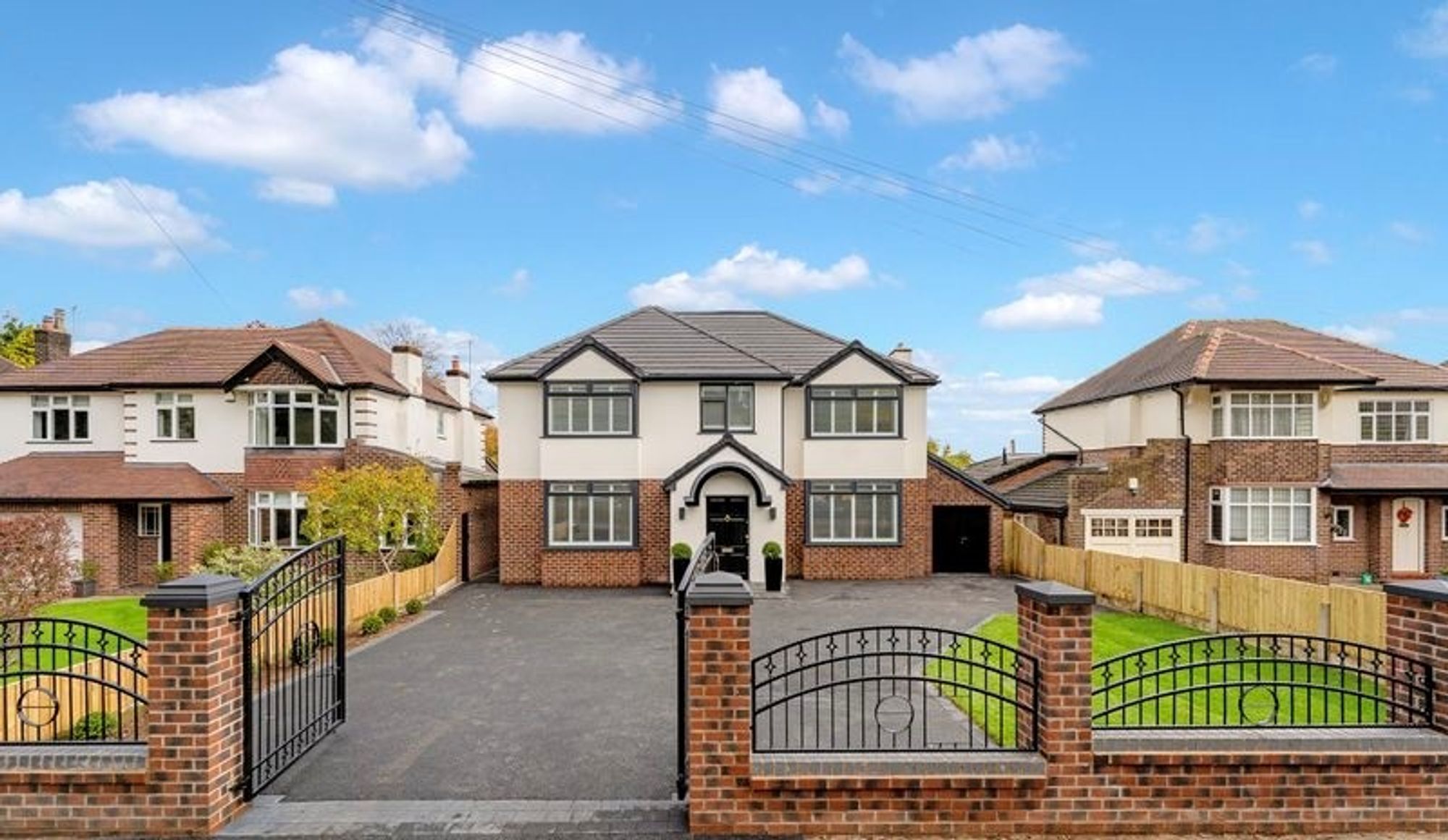 6 bedroom Detached house For Sale