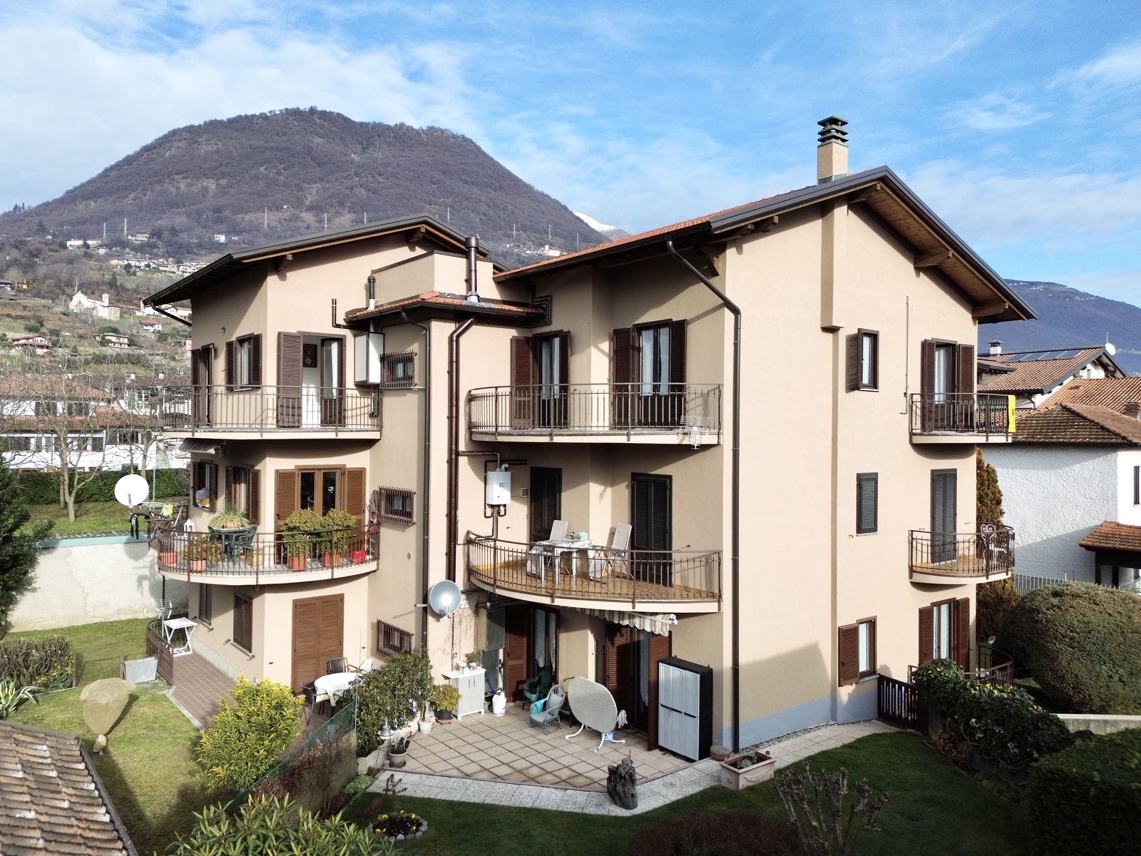 4 bedroom Apartment For Sale