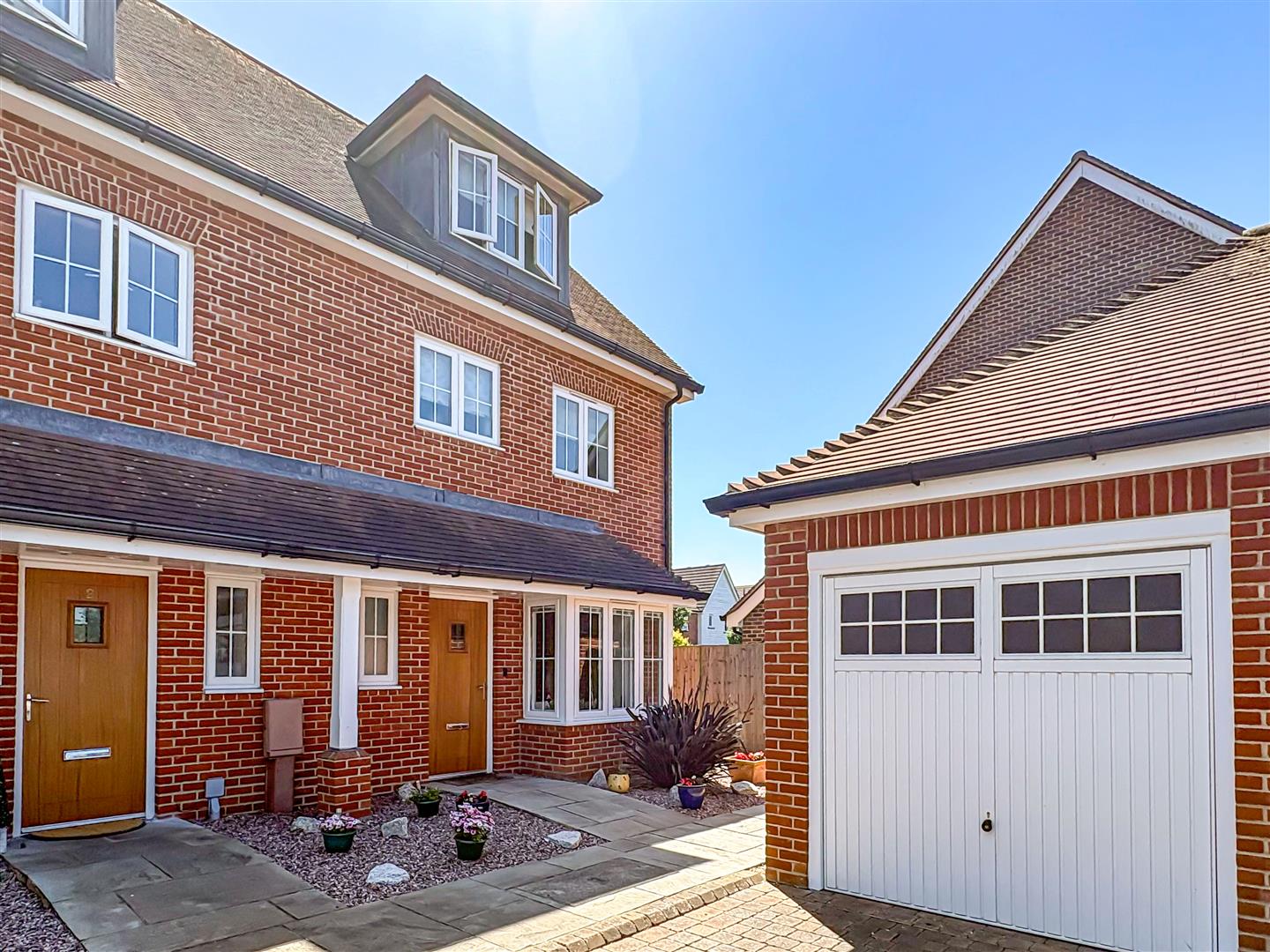 4 bedroom End of terrace house For Sale