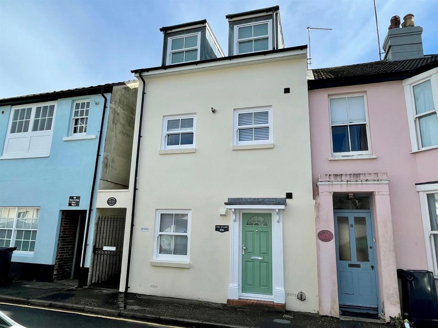 1 bedroom Flat To Let
