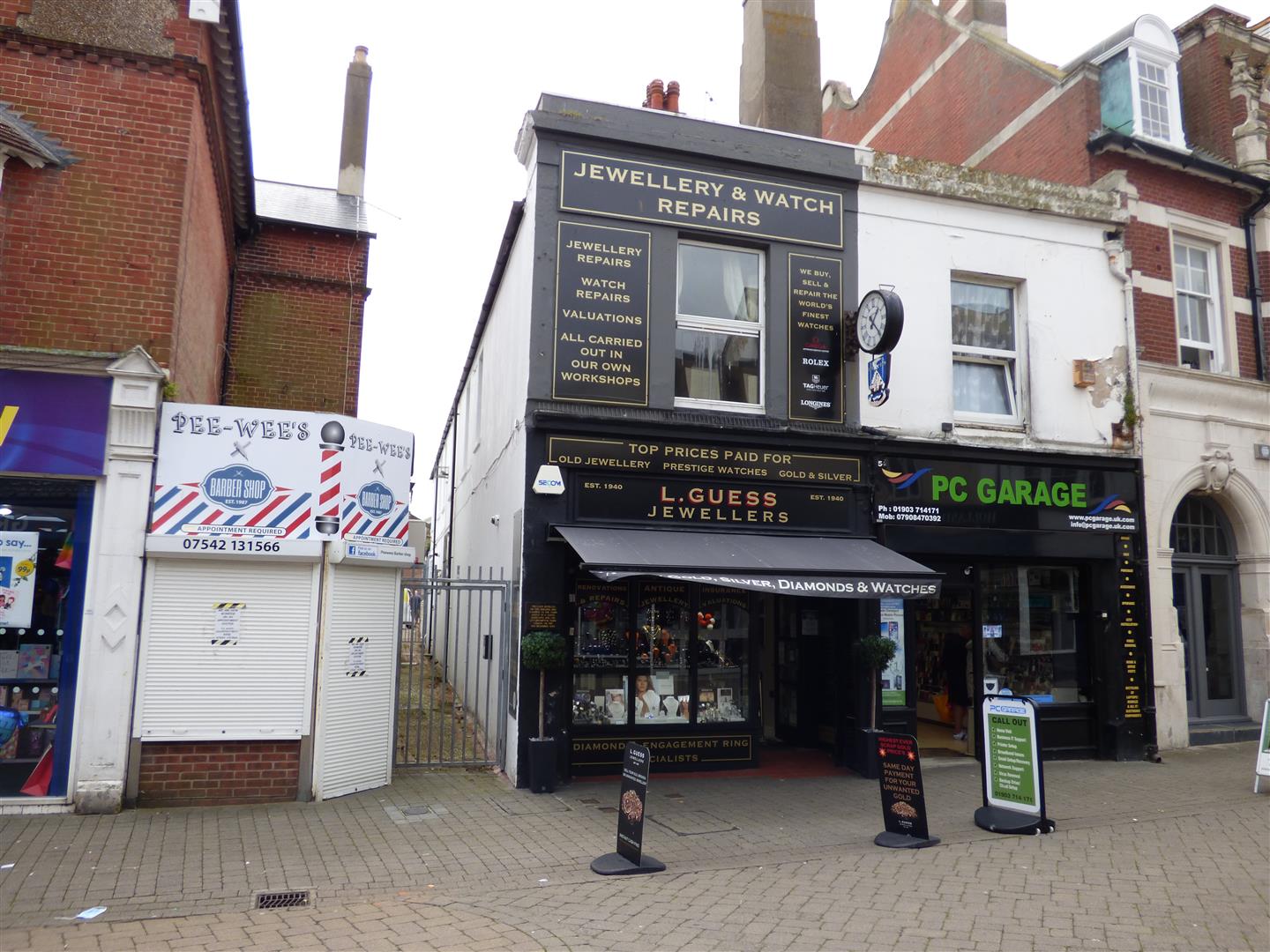 2 bedroom Flat To Let