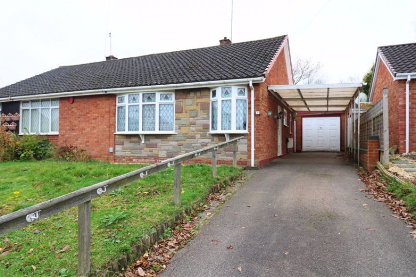 2 bedroom Detached bungalow Under Offer