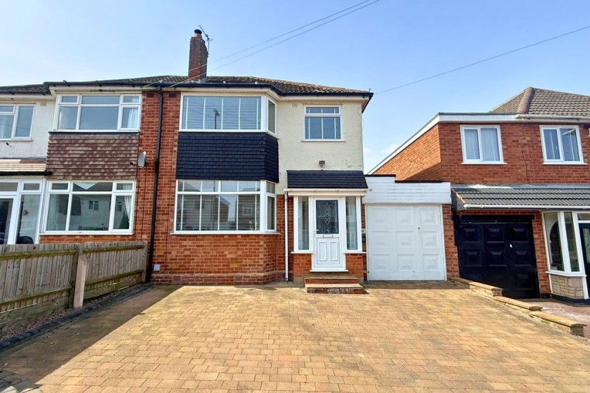 3 bedroom Semi-detached house For Sale