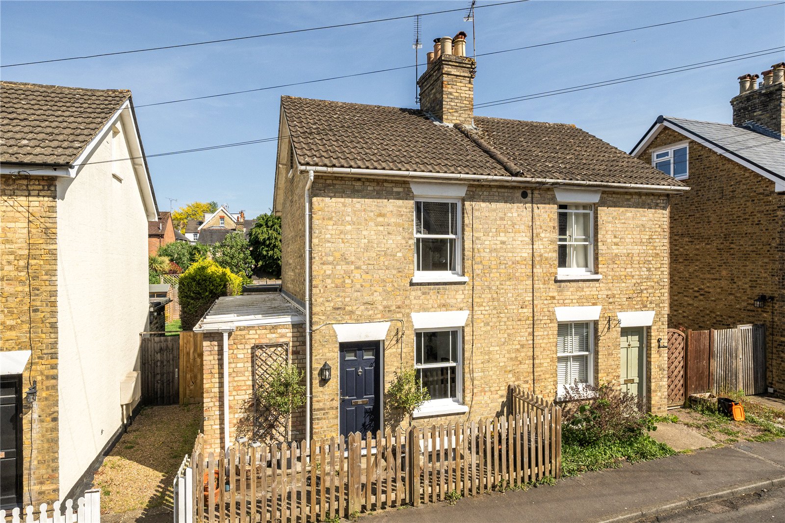 3 bedroom Semi-detached house For Sale