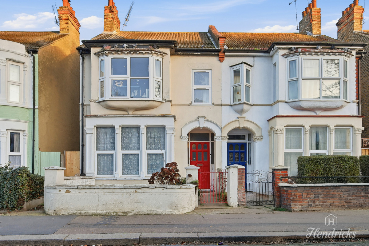 2 bedroom Flat Under Offer