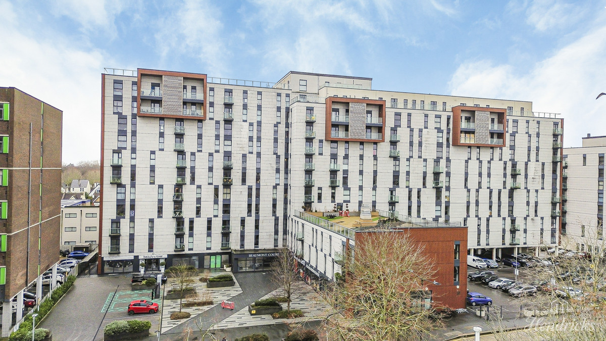 1 bedroom Flat For Sale