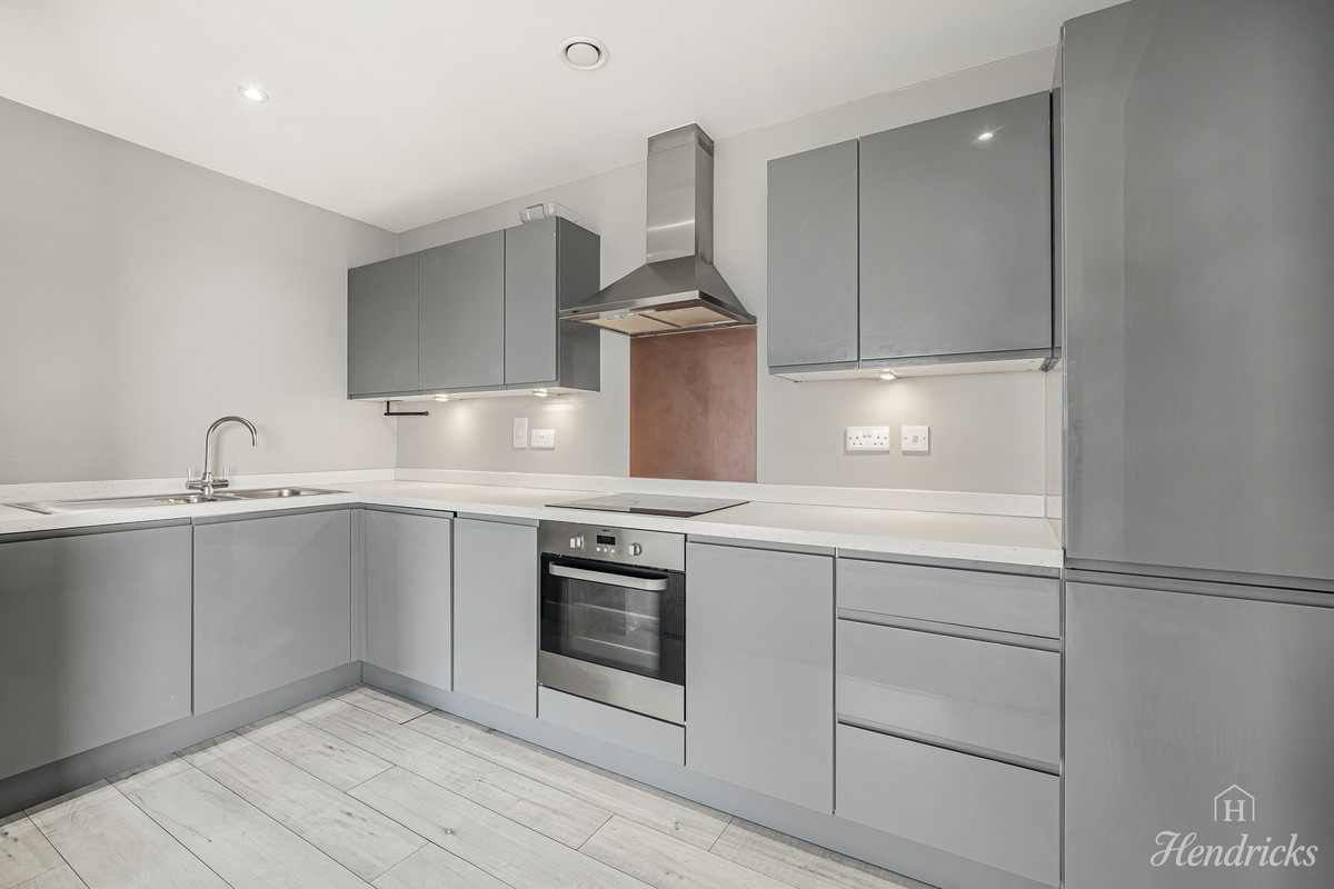 1 bedroom Flat For Sale