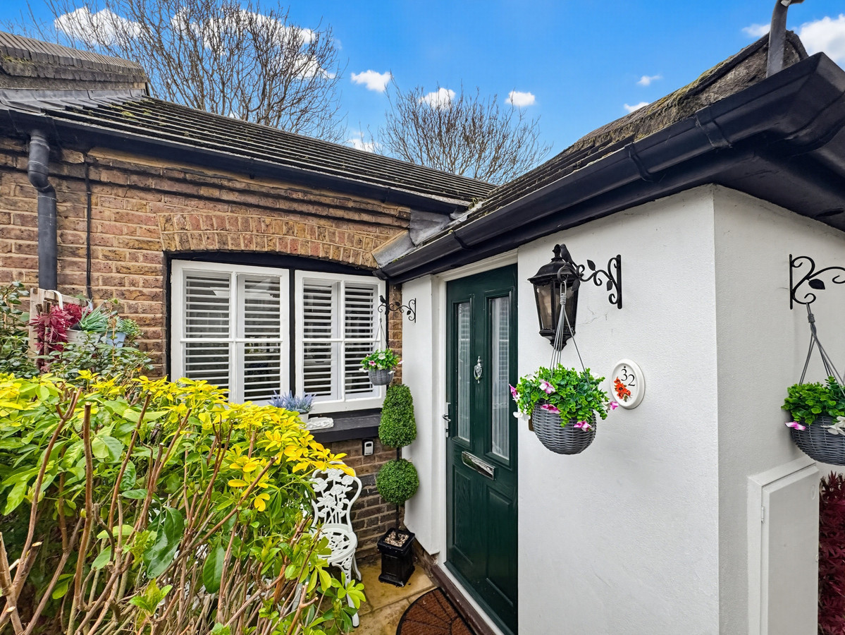 1 bedroom Bungalow Under Offer