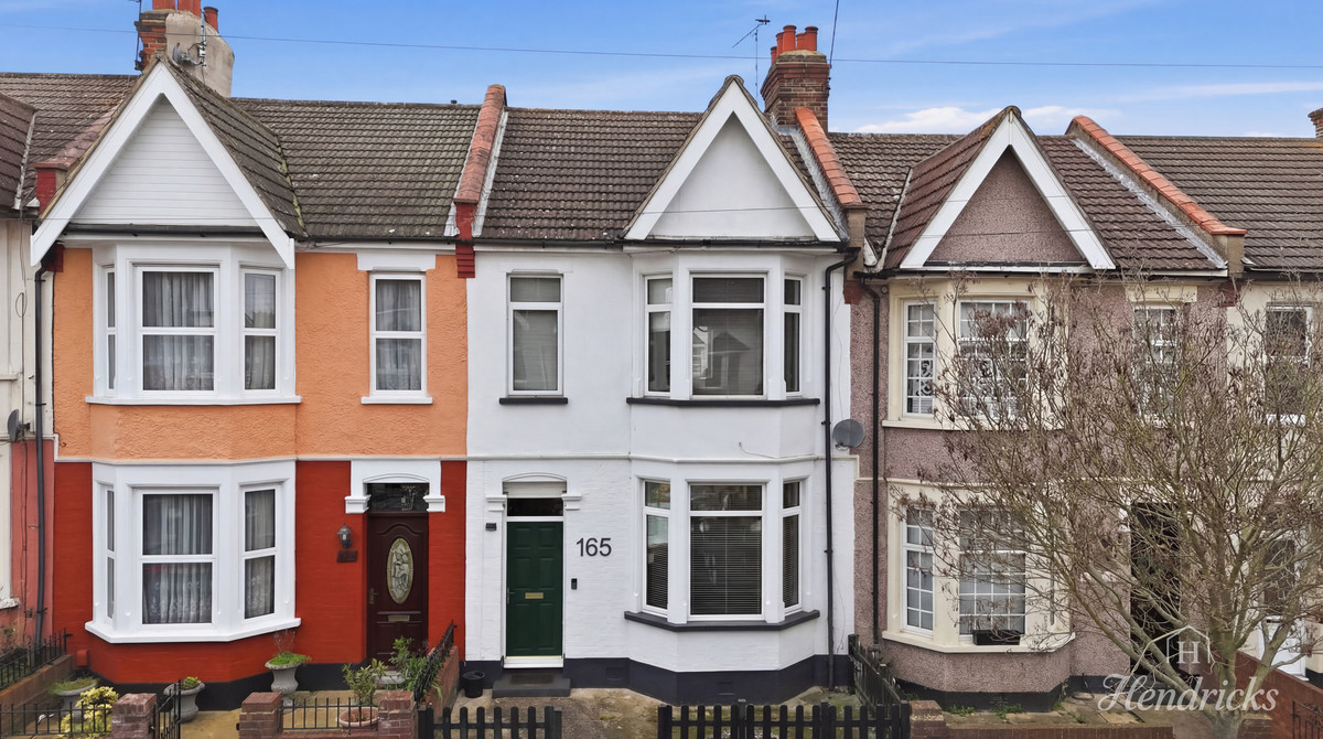 3 bedroom Terraced House Under Offer