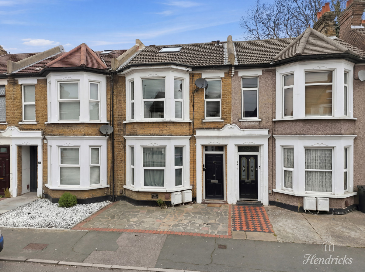 3 bedroom Maisonette Under Offer