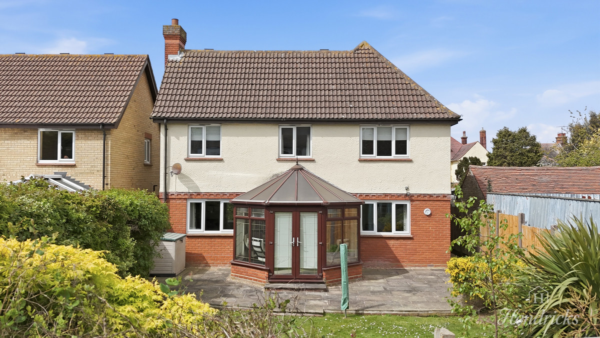 4 bedroom Detached house For Sale