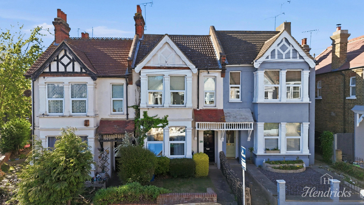 1 bedroom Flat For Sale