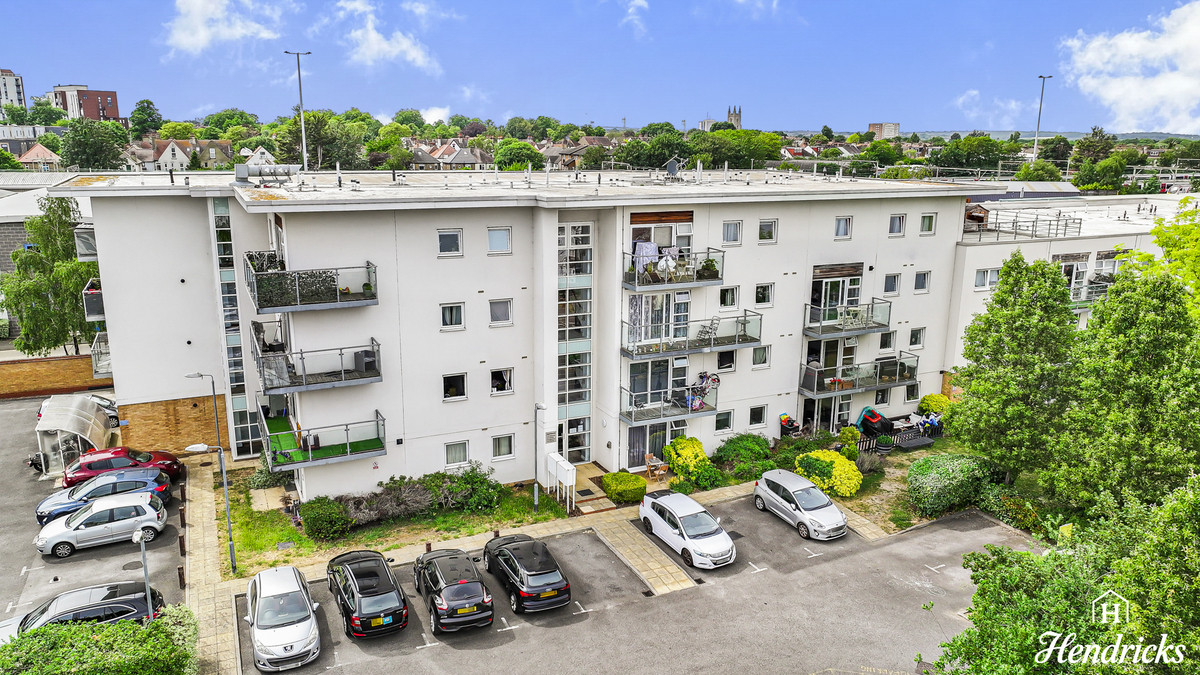 2 bedroom Flat Under Offer