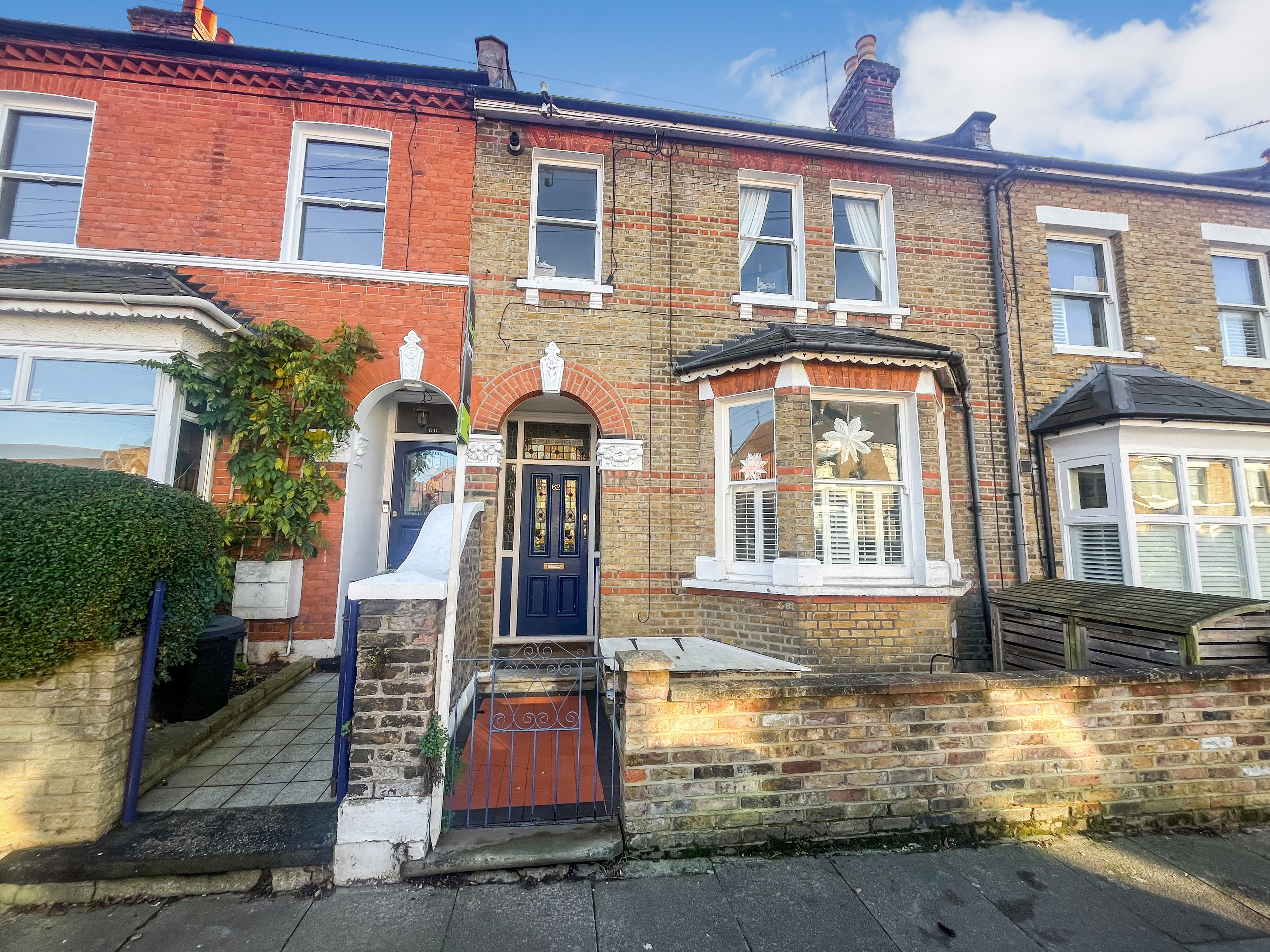 1 bedroom Apartment For Sale