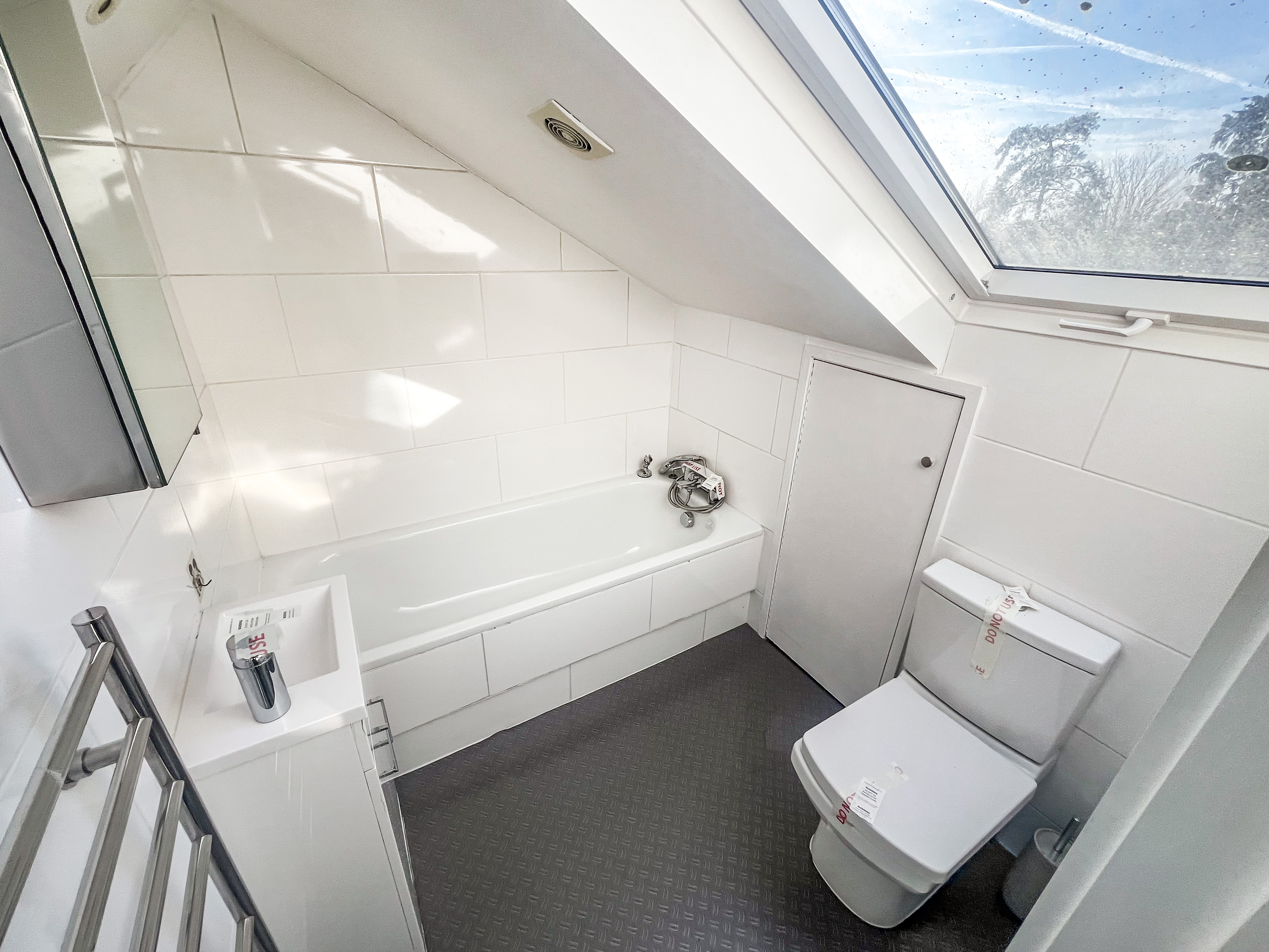 1 bedroom Apartment For Sale