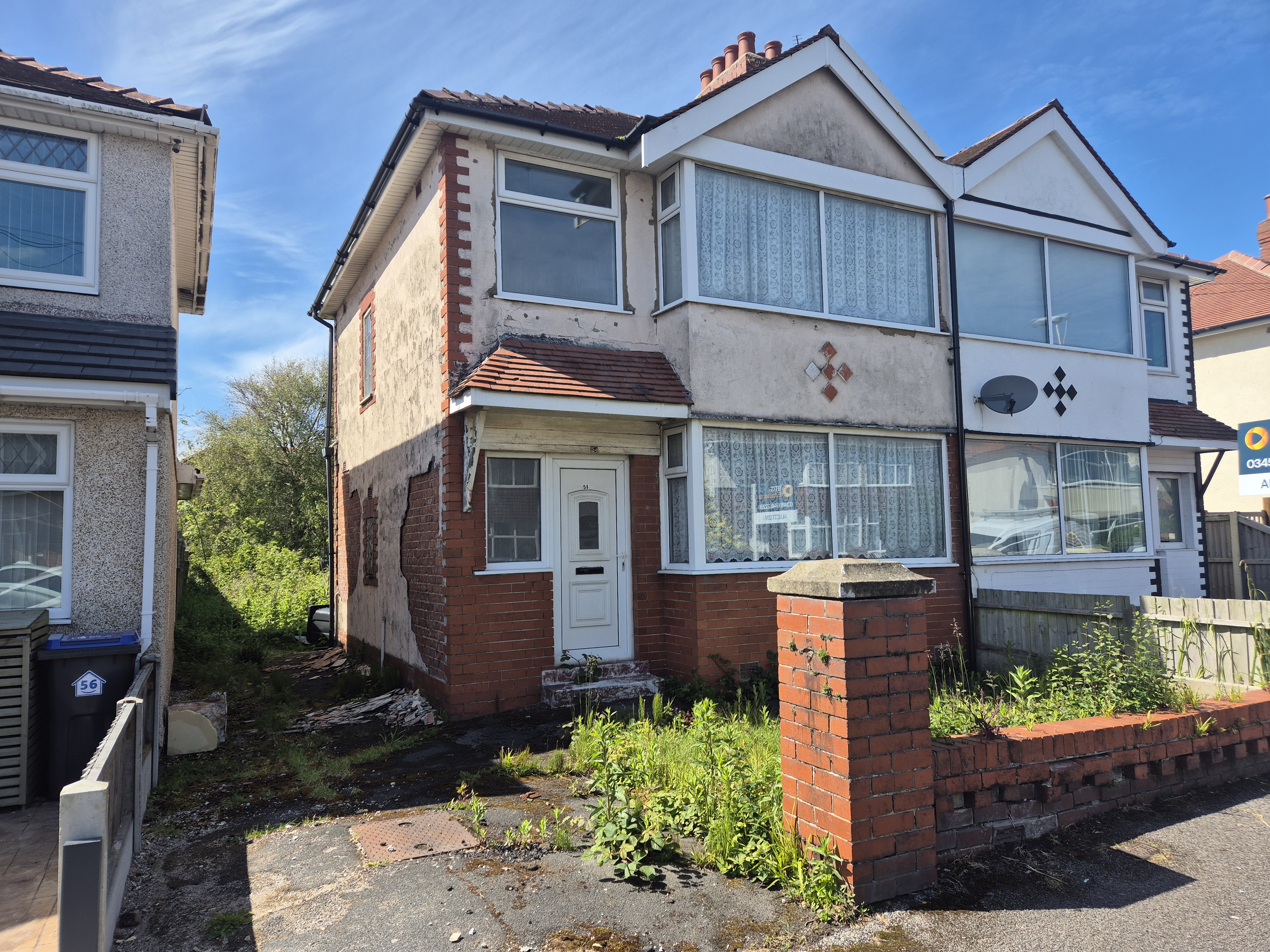 3 bedroom Semi-detached house For Sale